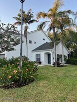 1130 Partridge Cir in Naples, FL - Building Photo