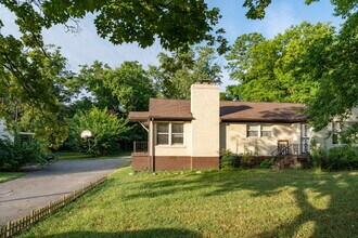 116 Stewarts Ferry Pike in Nashville, TN - Foto de edificio - Building Photo