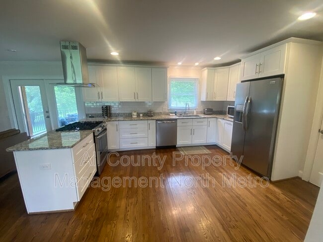 10100 N Coleman Rd in Roswell, GA - Building Photo - Building Photo