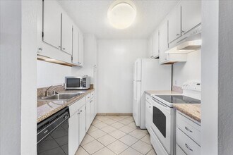 2101 Shoreline in Alameda, CA - Building Photo - Building Photo