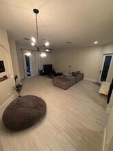 6421 Bella Cir in Boynton Beach, FL - Foto de edificio - Building Photo