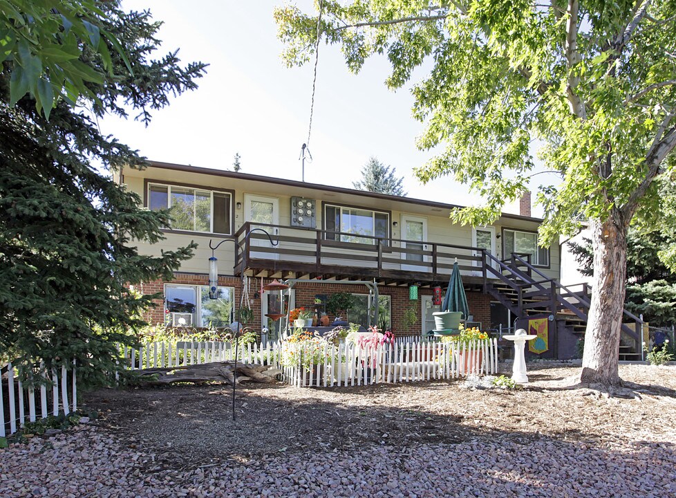 2903 Sage St in Colorado Springs, CO - Foto de edificio