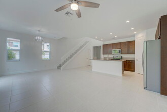 9075 Kingsmoor Wy in Wellington, FL - Building Photo - Building Photo