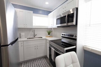 420 Avenida Alegre, Unit 4 in West Palm Beach, FL - Building Photo - Building Photo