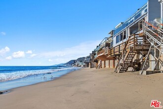 20006 Pacific Coast Hwy in Malibu, CA - Building Photo - Building Photo