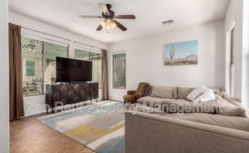 4495 E Woodside Way in Gilbert, AZ - Building Photo - Building Photo