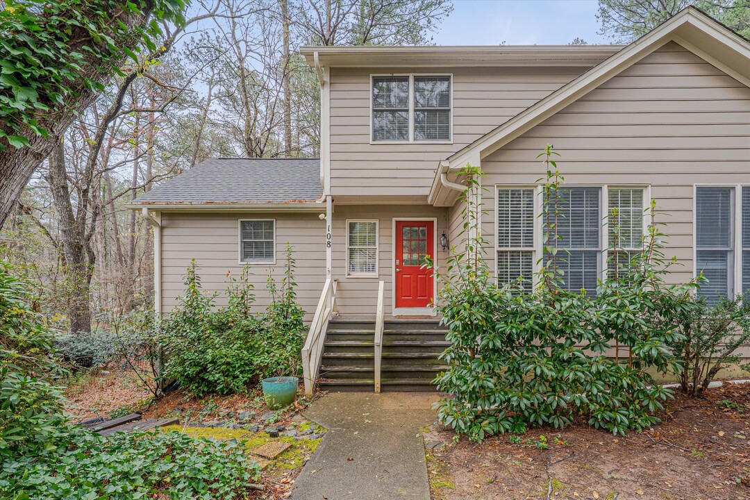 108 Mallard Ct in Chapel Hill, NC - Foto de edificio