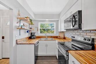 7540 Chatham Cir in Knoxville, TN - Foto de edificio - Building Photo