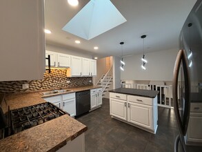 3325 192nd Pl in Lansing, IL - Foto de edificio - Building Photo