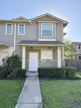 917 Sebastian Bend, Unit B in Pflugerville, TX - Building Photo - Building Photo