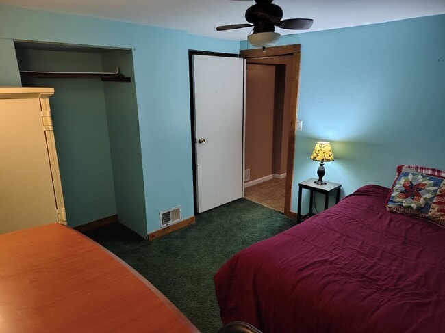 8596 Meadowbrook Dr in Jenison, MI - Building Photo - Building Photo