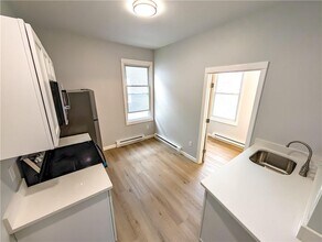 99 Walnut St in East Providence, RI - Building Photo - Building Photo