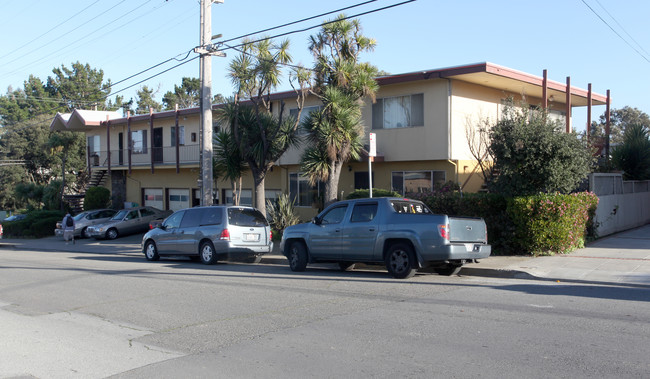 280 San Felipe Ave in San Bruno, CA - Foto de edificio - Building Photo