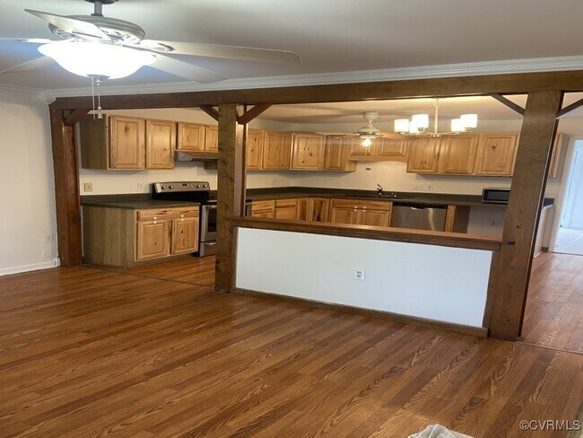 6467 Lakevista Dr in Mechanicsville, VA - Building Photo - Building Photo