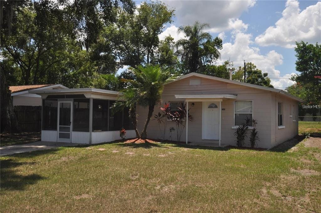 5940 Hilltop Ln E in Lakeland, FL - Building Photo
