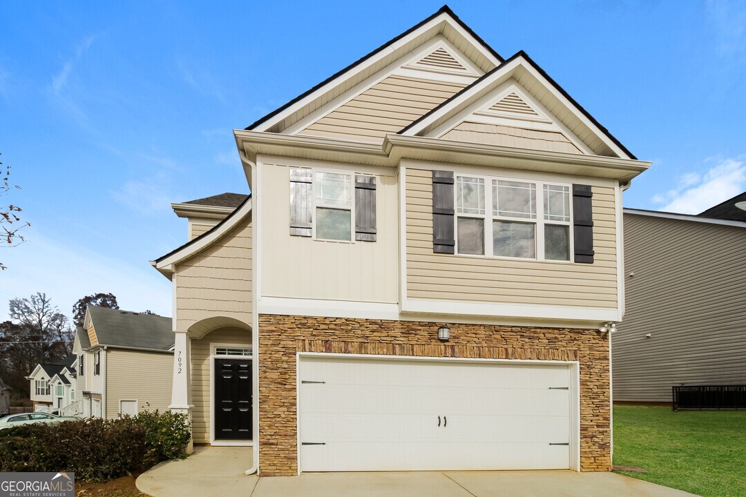 7092 Littlebrook Way in Douglasville, GA - Building Photo