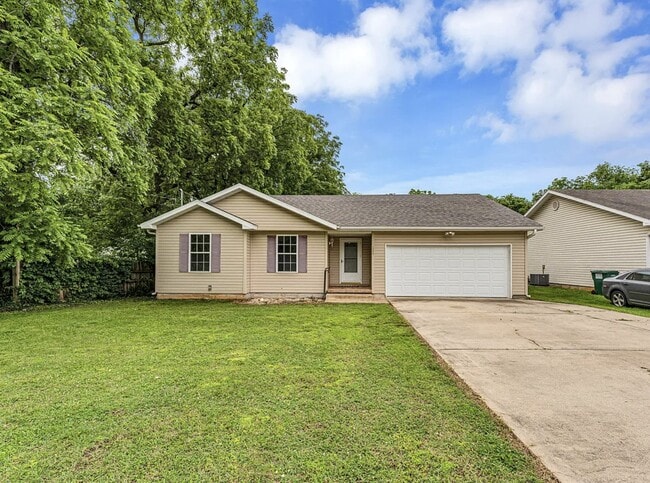 property at 2830 W Chestnut St