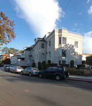 1920 Palmerston Pl in Los Angeles, CA - Foto de edificio - Building Photo