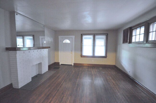 383-385 E 13th Ave-Unit -385 in Columbus, OH - Building Photo - Building Photo