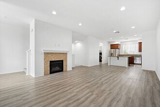 13145 Michael Monsoor Ct in Garden Grove, CA - Building Photo - Building Photo