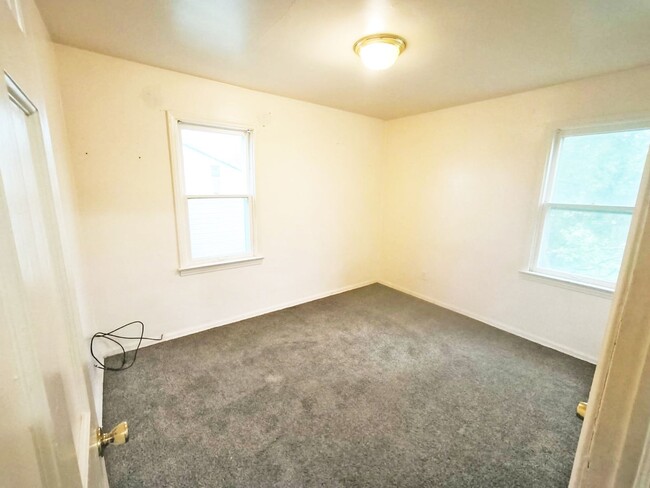 21304 Hansen Rd in Maple Heights, OH - Building Photo - Building Photo