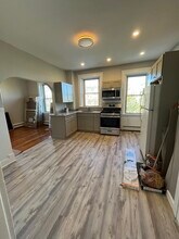 104 Bristol Rd, Unit #1 in Somerville, MA - Building Photo - Building Photo