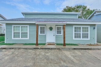 31 Harbour Row Dr in Coldspring, TX - Building Photo - Building Photo