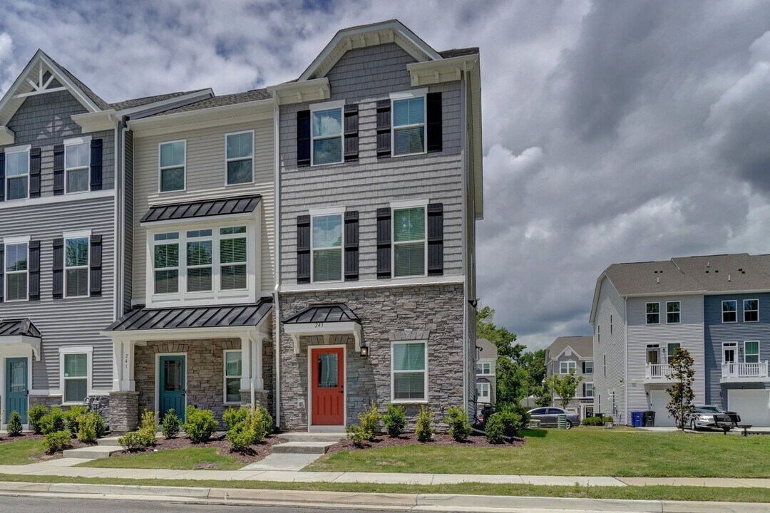 243 Tern Ave in Portsmouth, VA - Building Photo