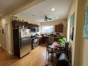 1 Victoria St, Unit 2 in Somerville, MA - Building Photo - Building Photo