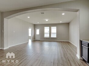 2066 Rhesus Vw in San Antonio, TX - Building Photo - Building Photo