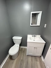 217 Parker Ave, Unit 2 in Oaklyn, NJ - Foto de edificio - Building Photo