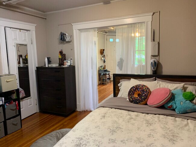 380 Riverway, Unit A in Boston, MA - Building Photo - Building Photo