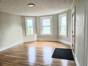 24 Ash St in Fall River, MA - Building Photo - Building Photo