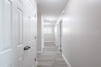12318 Maclure Dr in Bakersfield, CA - Building Photo - Building Photo