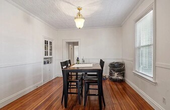 19 Canal St, Unit #2 in Medford, MA - Foto de edificio - Building Photo
