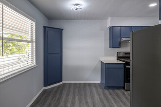 Harmony Heights in Fayetteville, AR - Building Photo - Interior Photo