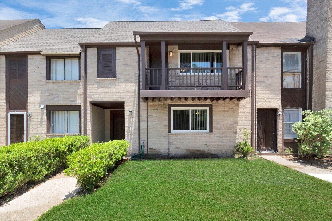 15616 Weldon Dr in Houston, TX - Building Photo