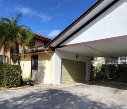 13881 NE 2nd Ct in Miami, FL - Building Photo - Building Photo
