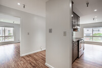 Fountainbleau Apartments in Oakland, CA - Building Photo - Interior Photo