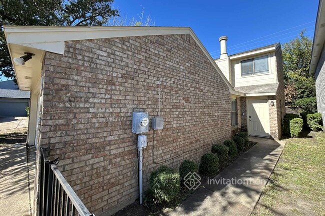 403 Dawn Dr in Duncanville, TX - Foto de edificio - Building Photo