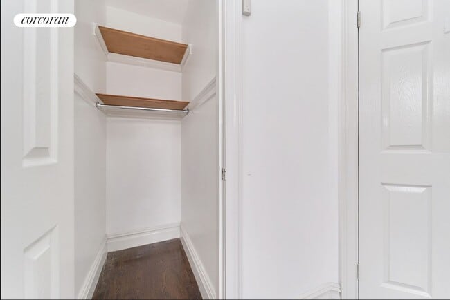 224 W 13th St in New York, NY - Building Photo - Building Photo