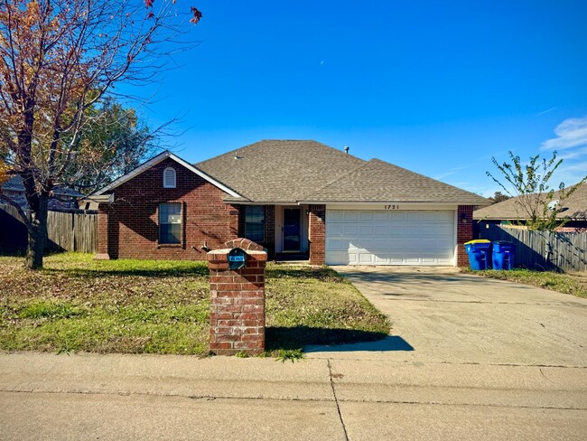 property at 1721 Shawnee Trail