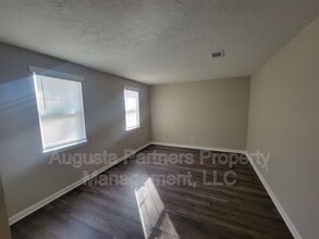 155 Stoneybrooks Pl in Martinez, GA - Building Photo - Building Photo