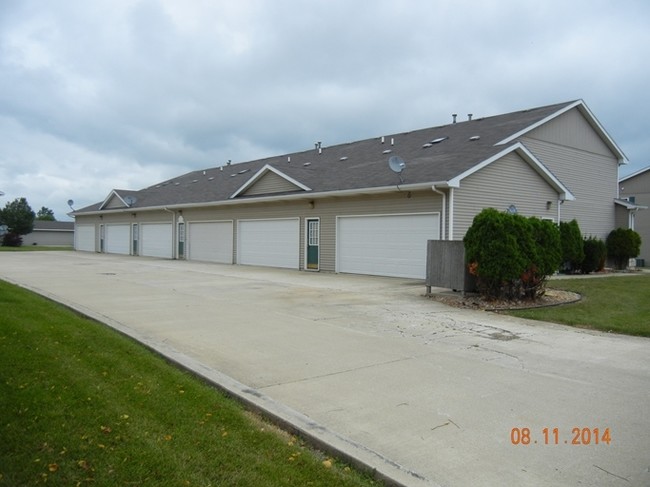 731 Double Jack St in Bourbonnais, IL - Foto de edificio - Building Photo