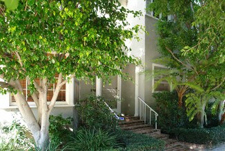 9937 Durant Dr in Beverly Hills, CA - Foto de edificio - Building Photo