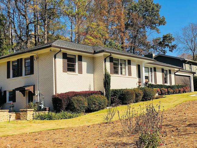 1362 Valley View Rd in Dunwoody, GA - Building Photo - Building Photo