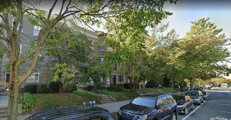1681 Beacon St, Unit 3 in Brookline, MA - Building Photo