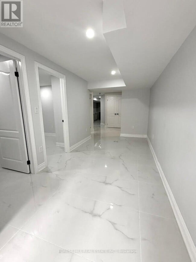 property at 15 Drizzel Cres