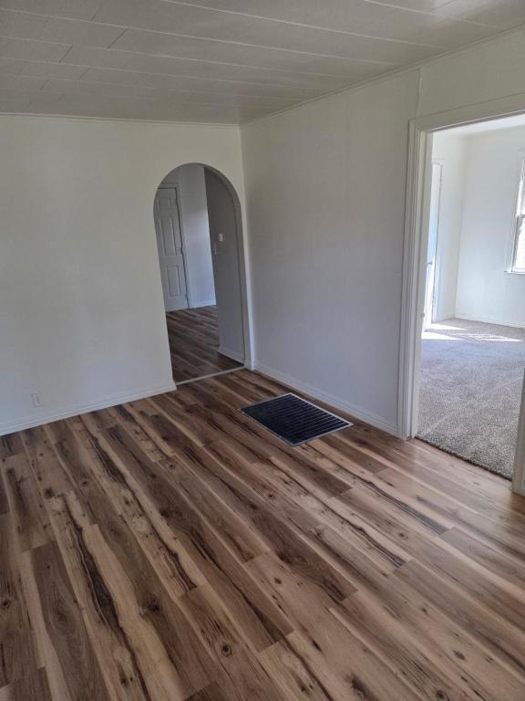 property at 204 E 7th St