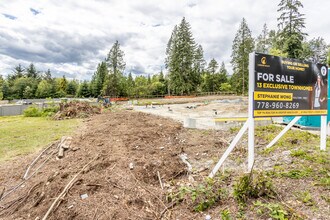 1358 Coast Meridian Rd in Coquitlam, BC - Building Photo - Building Photo